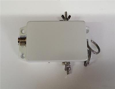 <p>
	<span style="font-family: Arial; font-size: large;">Ideal for a long wire aerial.<br />
	The<span style="font-size: large;"> 9 to </span>1 UNUN balun can be&nbsp; directly fed with 50 <span style="font-size: large;">O</span>hm coaxial cable. The 9:1 UNUN also removes static noise and provides a DC path to earth. Power rating&nbsp; 400W.</span></p>
<p>
	<span style="font-family: Arial; font-size: large;">PRICE&nbsp; &euro;45</span><br />
	&nbsp;</p>
